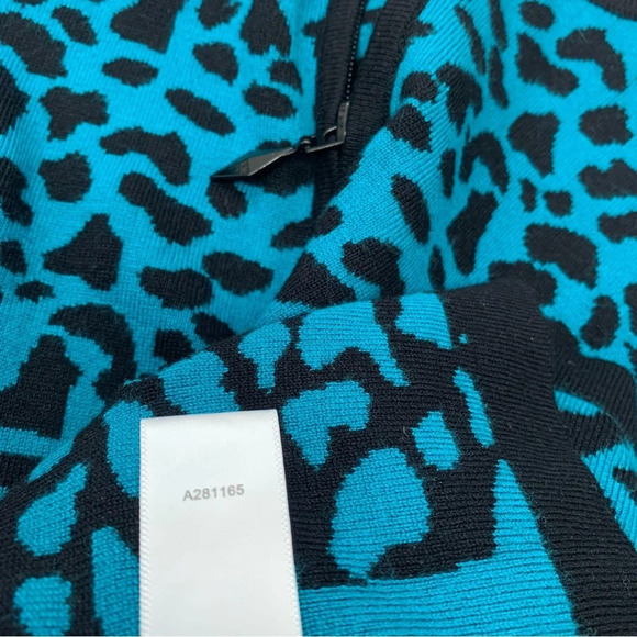 Susan Graver Cardigan Woman Large  Blue Animal Print Full Zip Pockets Stretch - Picture 9 of 11